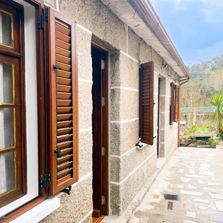 Casinha Ponte Nova * Монсан